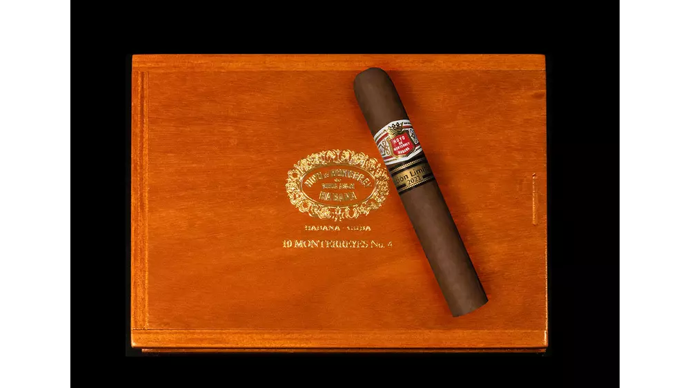 HOYO DE MONTERREY MONTERREYES No.4