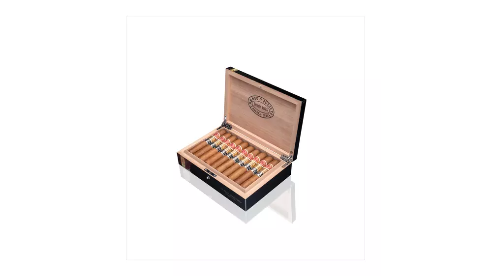 ROMEO Y JULIETA SHORT CHURCHILLS RESERVA COSECHA 2019