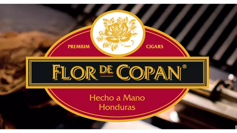 ПОКАНА - FLOR de COPAN, демонстрация на свиване на пури и летни коктейли