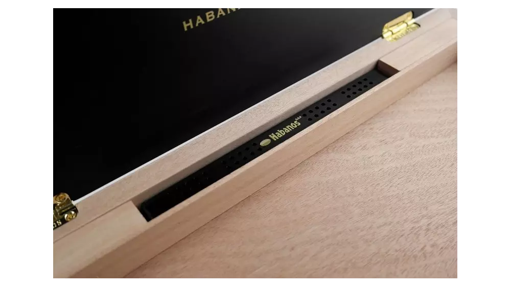естуче PARTAGAS SERIES 16 cig