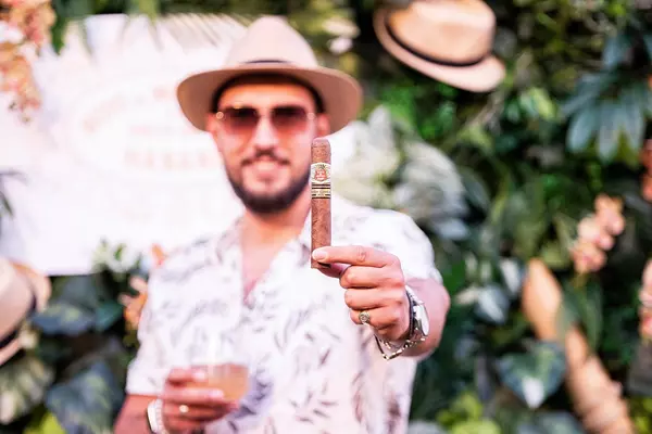 Дългоочакваната витола от Habanos Hoyo de Monterrey Monterreyes Nо.4 с международен дебют в България